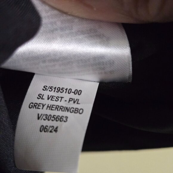 GAP Gray Herringbone Cropped Wool Blend Tweed Vest Trending Classic Size M - Picture 7 of 7